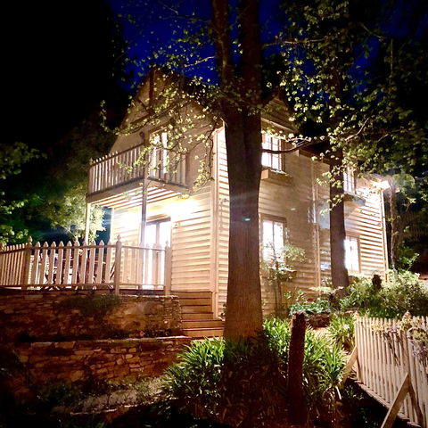 Aldgate Creek Cottage Bed & Breakfast - Accommodation Southport 1