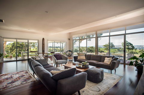 Altamira Retreat - Southport Accommodation 0