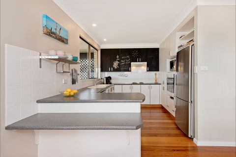 Apricari - Southport Accommodation 2