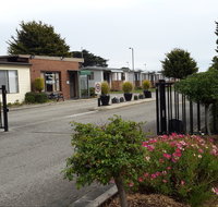 Bay View Holiday Village - Southport Accommodation