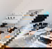 BonniEscape - Island Style Living - Accommodation Southport