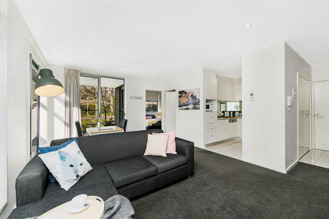 Canberra Furnished Accommodation - Southport Accommodation 0