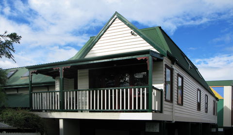 Dlux + Escape @ Lorne - Southport Accommodation 1