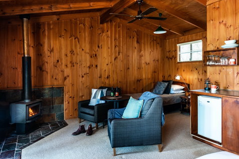 Granite Belt Retreat - Southport Accommodation 2
