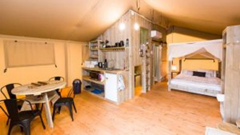 Hillview Farmstay - Accommodation Southport 2