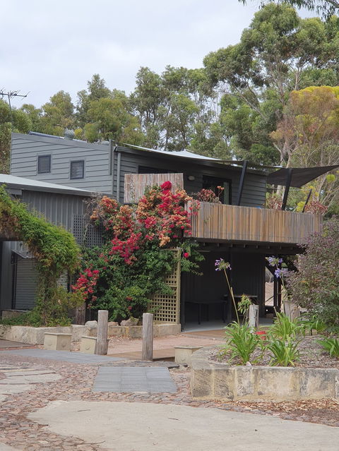 La Cabane Retreat - Southport Accommodation 0