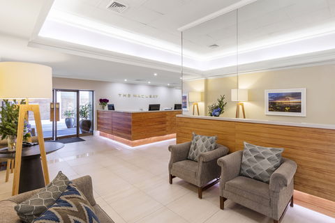 Macleay Hotel - Southport Accommodation 1