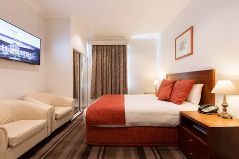 Mercure Canberra - Southport Accommodation 0