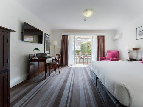 Mercure Canberra - Southport Accommodation 2