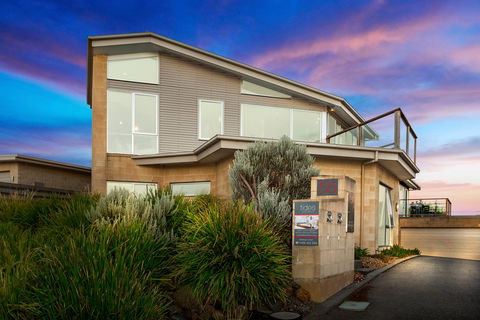 Tides Apartments Port Fairy - Southport Accommodation 1