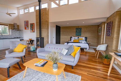 Ecopia Retreat - The Villas - Accommodation Southport 2