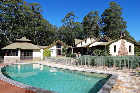 Indooroopilly - Southport Accommodation 0