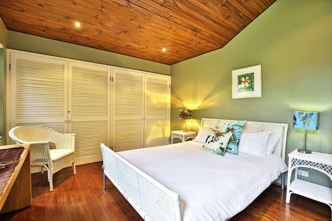 Indooroopilly - Southport Accommodation 2