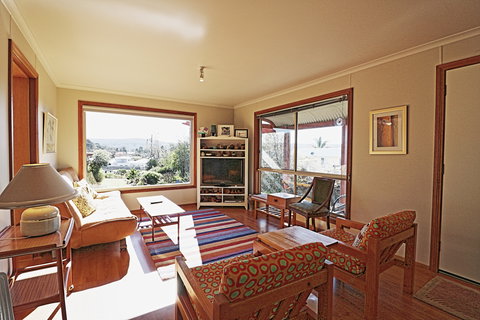 Monaro Cottage - Southport Accommodation 2
