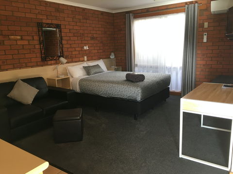 Shannon Motor Inn - Southport Accommodation 1