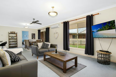 Valley View - Southport Accommodation 1
