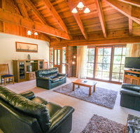 Wombat Hollow - Southport Accommodation