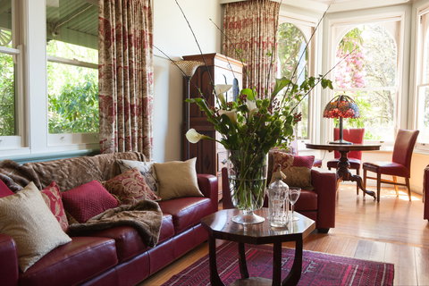 Woolrich Retreat - Southport Accommodation 2