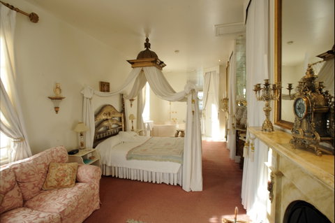 Alice's Cottages - Southport Accommodation 2