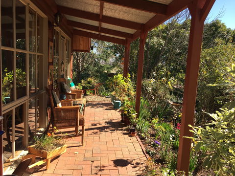 Artscape Cottage Beechworth - Southport Accommodation 1