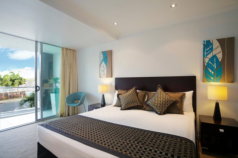 At Marina Shores - Accommodation Southport 1