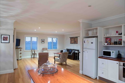 Aurelias Farm Bed And Breakfast - Accommodation Southport 2