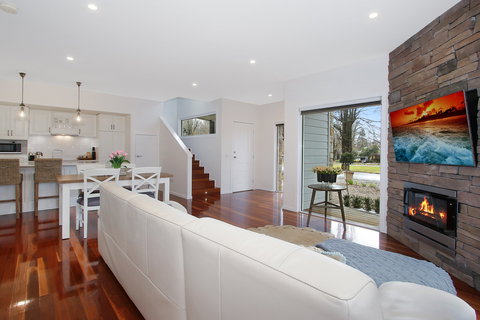 Beyond Bliss Guesthouse Two - Accommodation Southport 0