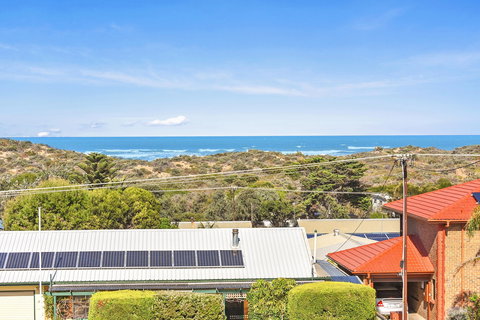 Breezes - Underwood Avenue Goolwa Beach - Accommodation Southport 1