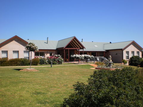 BYO Horse/Bike/Wine - Southport Accommodation 0