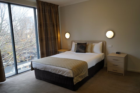 Carlton Lygon Lodge - Accommodation Southport 0