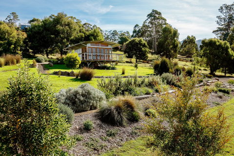 Hobart Hideaway Pods - Southport Accommodation 2