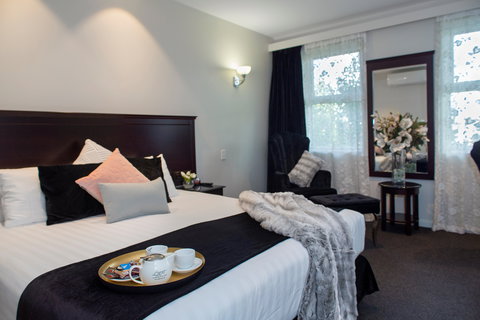 International Hotel Wagga Wagga - Accommodation Southport 0