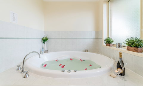 Pegasus Motel - Accommodation Southport 2