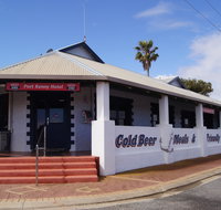 Port Kenny Hotel - Southport Accommodation