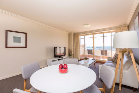 Ramada Resort By Wyndham Shoal Bay - Accommodation Southport 2