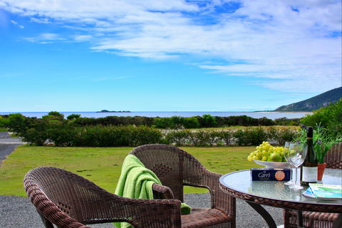 Sisters Beach Retreat - Southport Accommodation 0