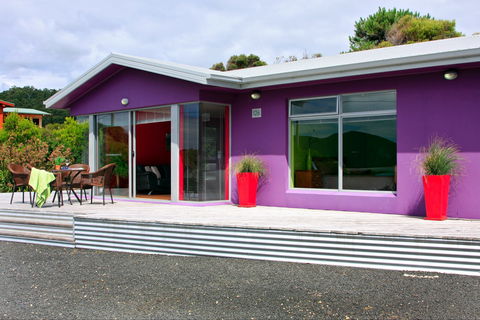 Sisters Beach Retreat - Southport Accommodation 1