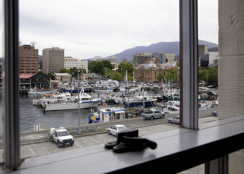Sullivans Cove Apartments - Harbourside - Southport Accommodation 1