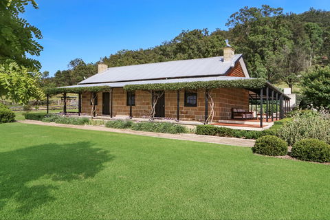 The Glen - Southport Accommodation 0