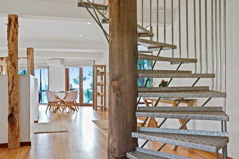 Tura Tree House - Accommodation Southport 2