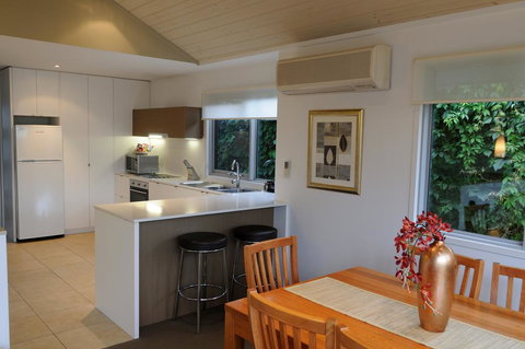 The Victoria Port Fairy - Accommodation Southport 8