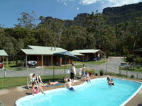 Halls Gap Log Cabins - Accommodation Southport 3