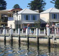Dockside Waterfront Indulgence - Accommodation Southport