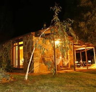 Wombat Hills Cottages - Accommodation Southport