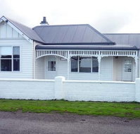Calgary House  Cottage Accommodation - Southport Accommodation