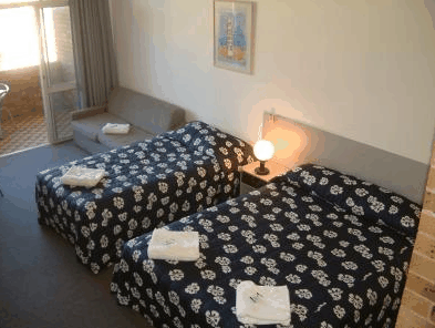 Next Seabreeze Beach Hotel - Southport Accommodation 0