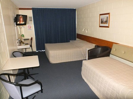 Central Motel - Accommodation Southport 1