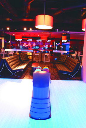 Strike Bowling Bar - CBD - Southport Accommodation 3