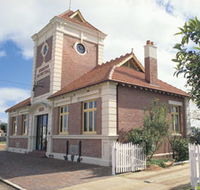 Merredin Town Hall - Accommodation Southport