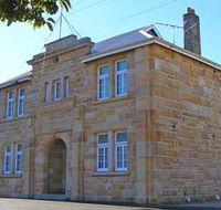Memorial Hall - Accommodation Southport